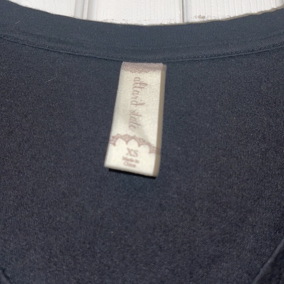 Altar’d State Black Tee Shirt Twist Tie Detail - Picture 4 of 5